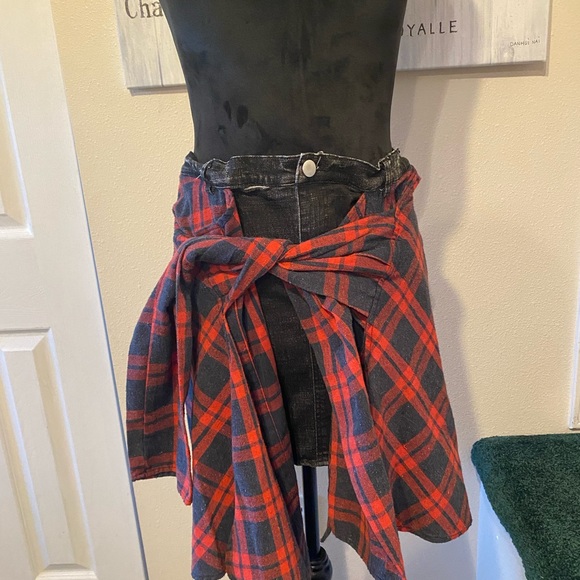 En Creme Dresses & Skirts - Flannel Wrap Mini Skirt